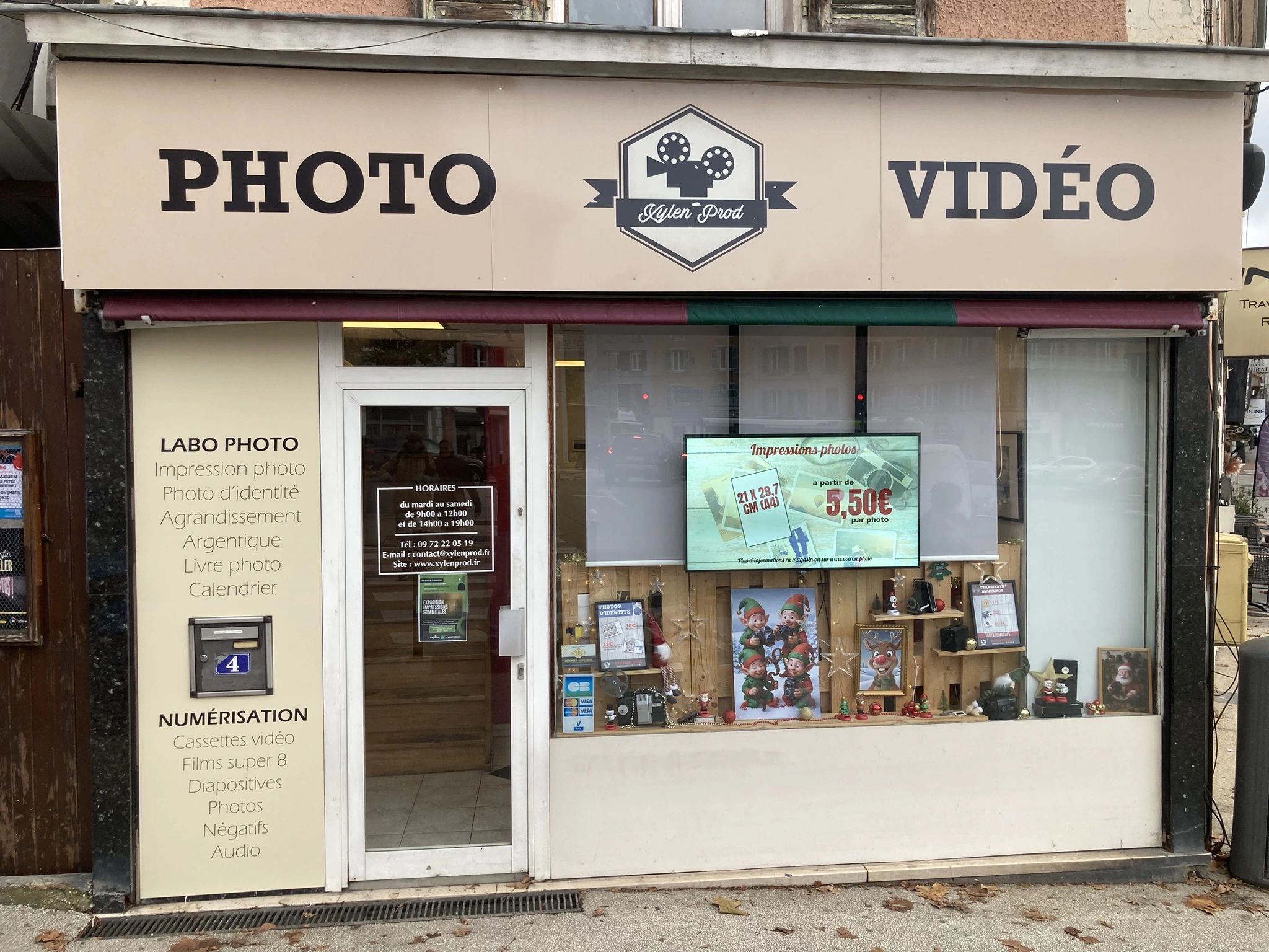 Labo photo Voiron Photo, 4 place de la République